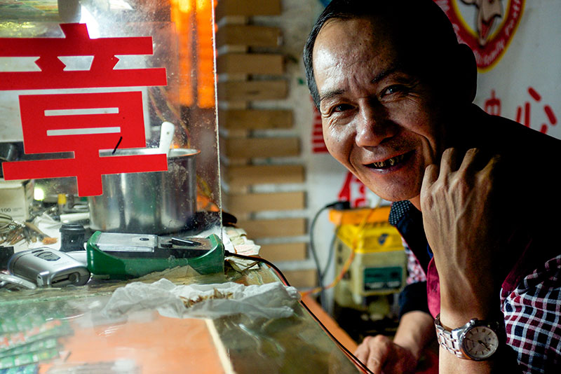 watch repairman, Guangzhou New Town, China